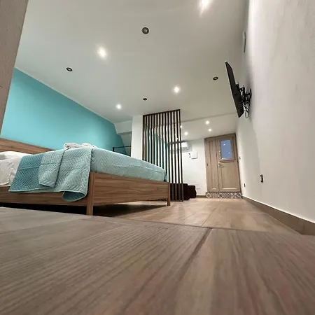Lucky House-2